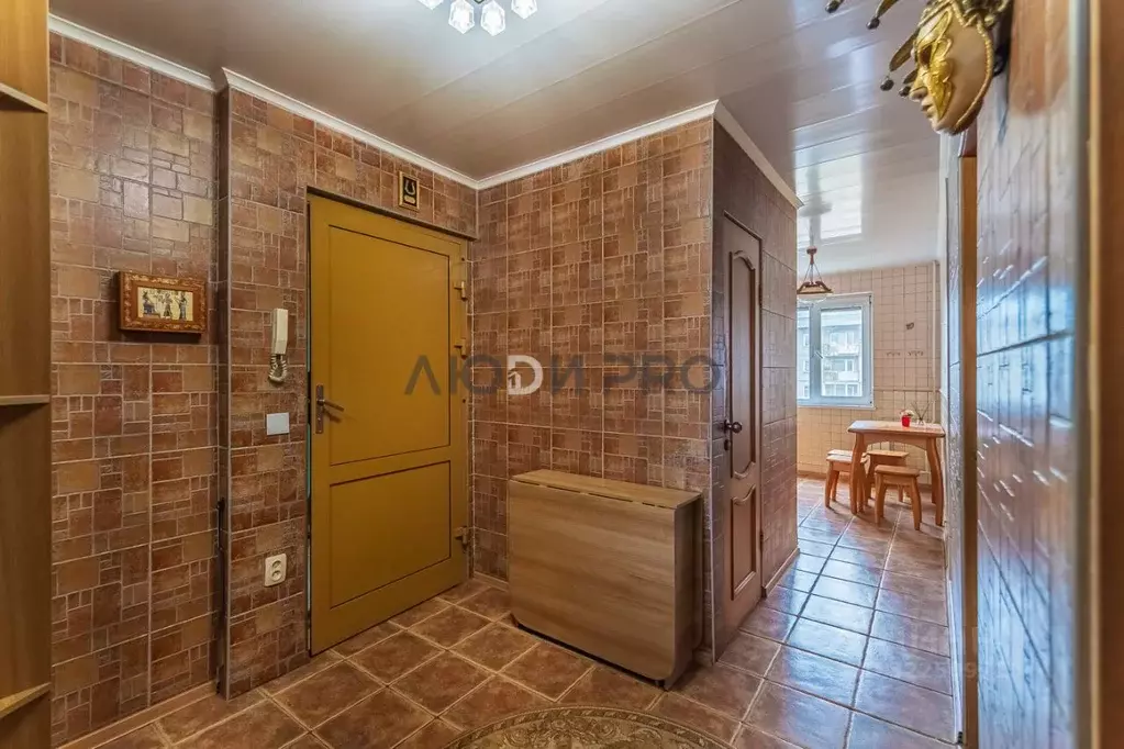 3-к кв. Алтайский край, Барнаул ул. Малахова, 59 (61.0 м) - Фото 0