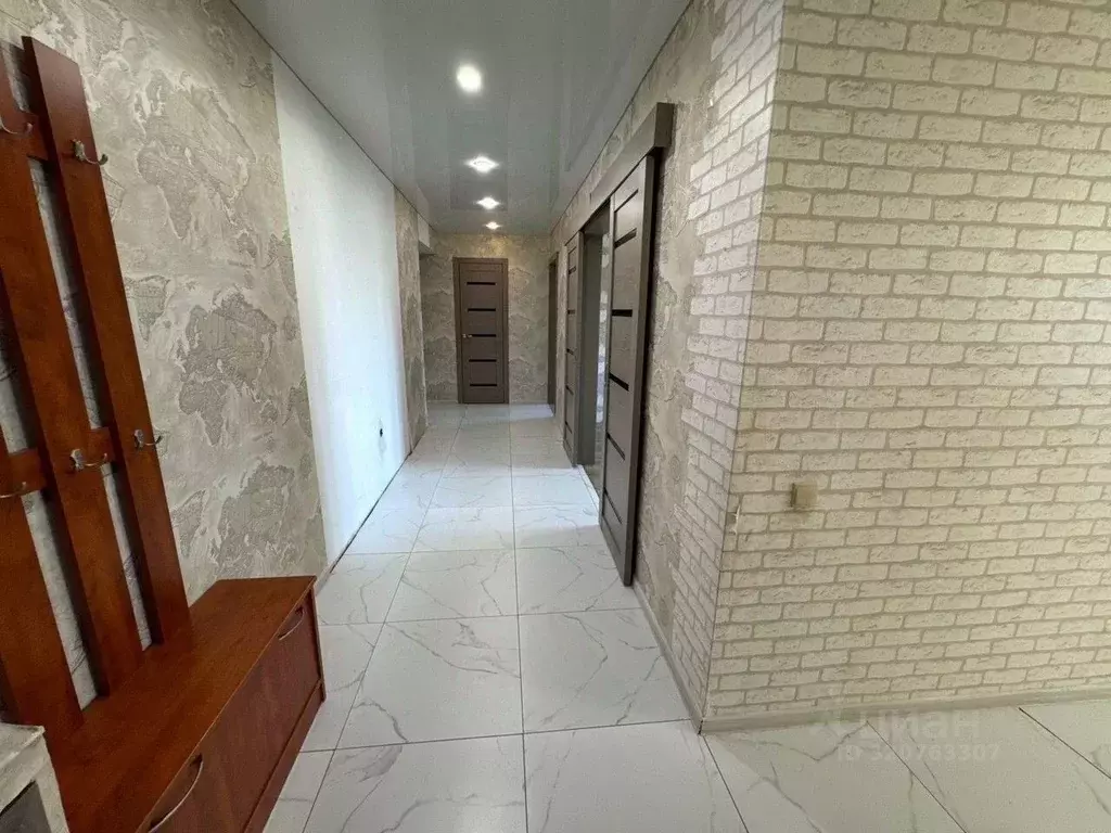 3-к кв. Башкортостан, Уфа ул. Летчиков, 2к5 (77.9 м) - Фото 0