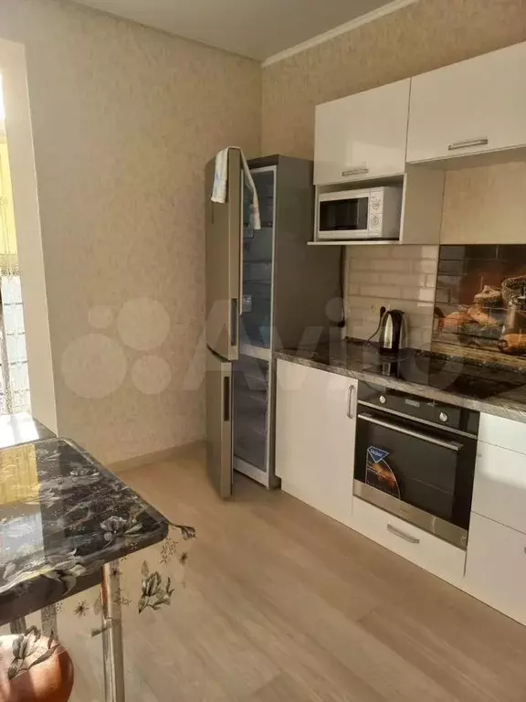 1-к. квартира, 38 м, 7/15 эт. - Фото 0