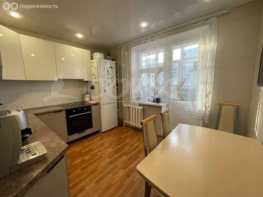 2-комнатная квартира: Тюмень, улица Николая Семёнова, 25к2 (63 м) - Фото 2