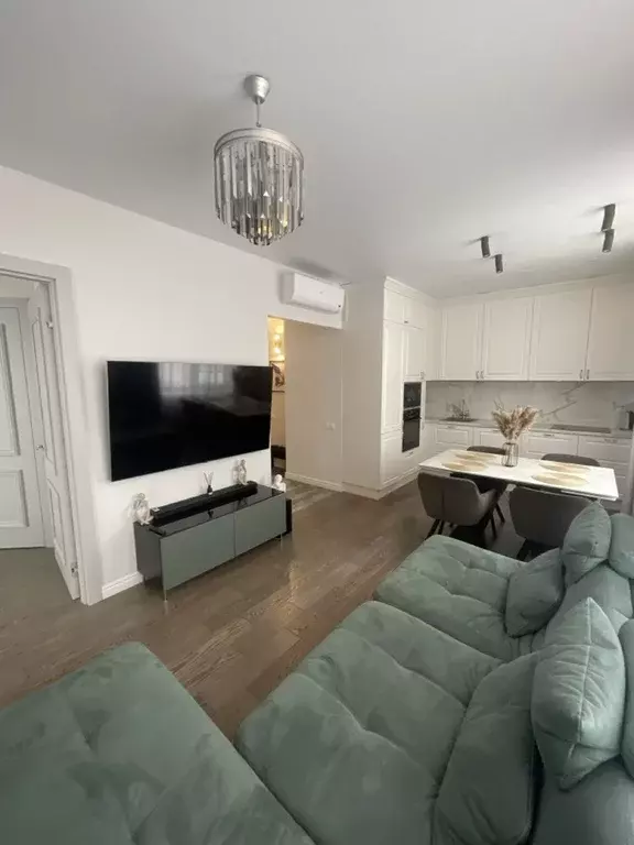 Продается 3-комнатная квартира - Фото 1