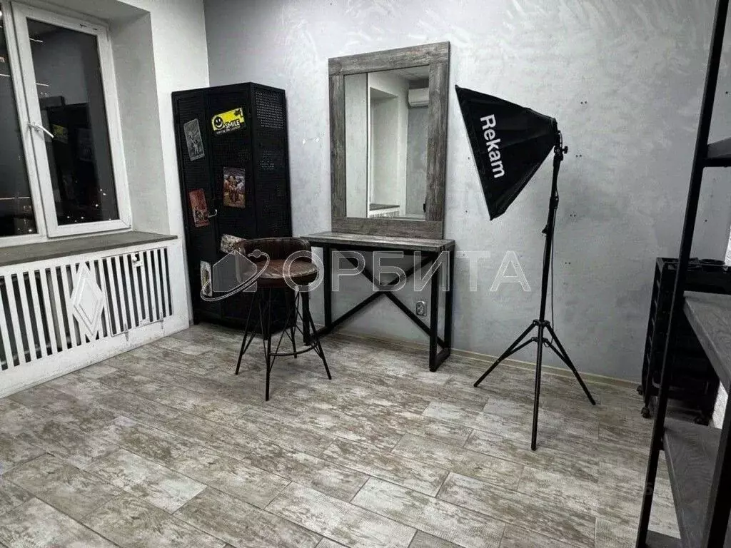 Помещение свободного назначения в Тюменская область, Тюмень Одесская ... - Фото 1