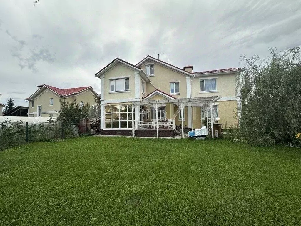 Дом в Тюменская область, Тюмень проезд 4-й Посадский, 9 (300 м) - Фото 1