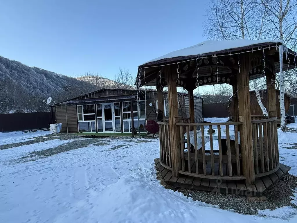 Дом в Карачаево-Черкесия, Зеленчукский район, с. Нижняя Ермоловка ... - Фото 1