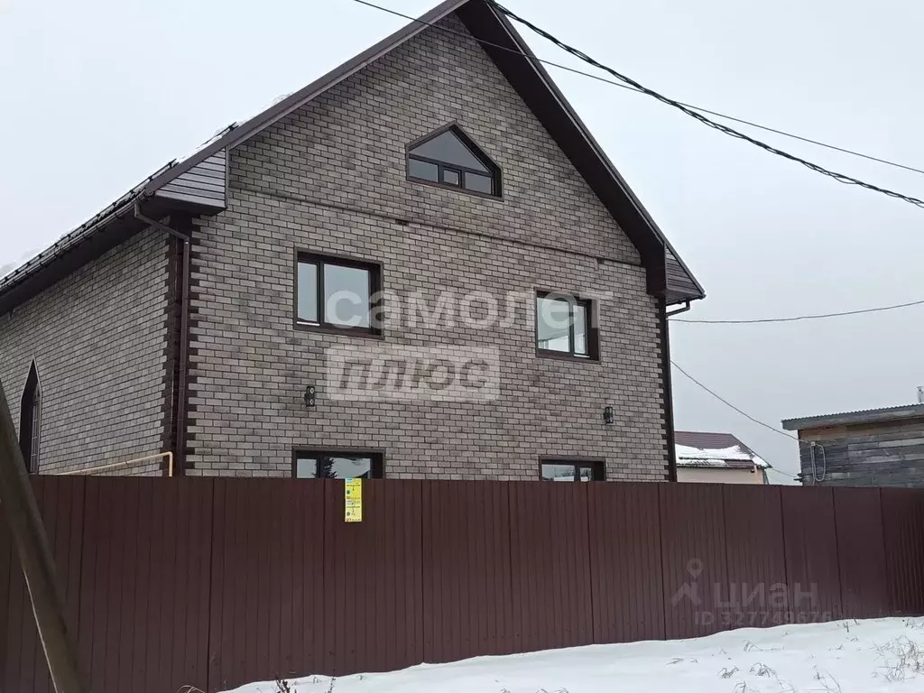 Дом в Коми, Сыктывкар ул. Интинская, 9 (180 м) - Фото 1