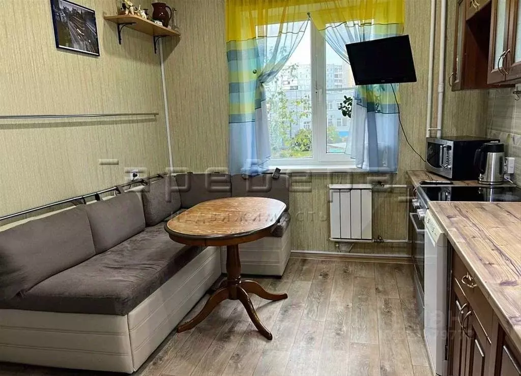 4-к кв. Красноярский край, Красноярск ул. 40 лет Победы, 4 (81.0 м) - Фото 1