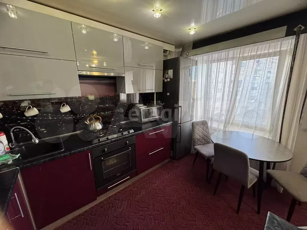 3-к. квартира, 60 м, 3/9 эт. - Фото 1