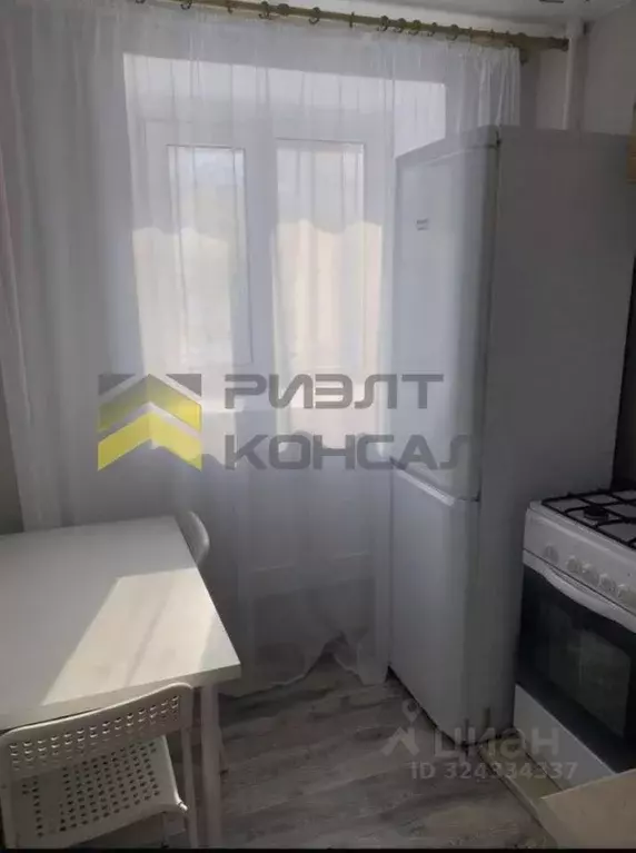 1-к кв. Омская область, Омск просп. Космический, 16 (31.0 м) - Фото 2