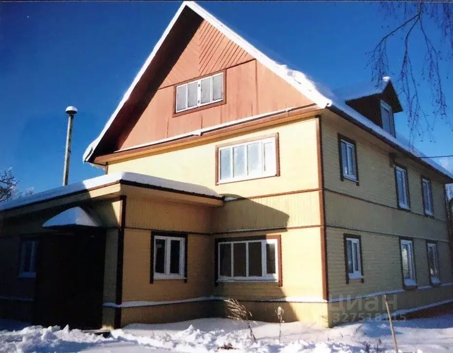 Дом в Псковская область, Плюсский муниципальный округ, д. Шереги  (178 ... - Фото 1