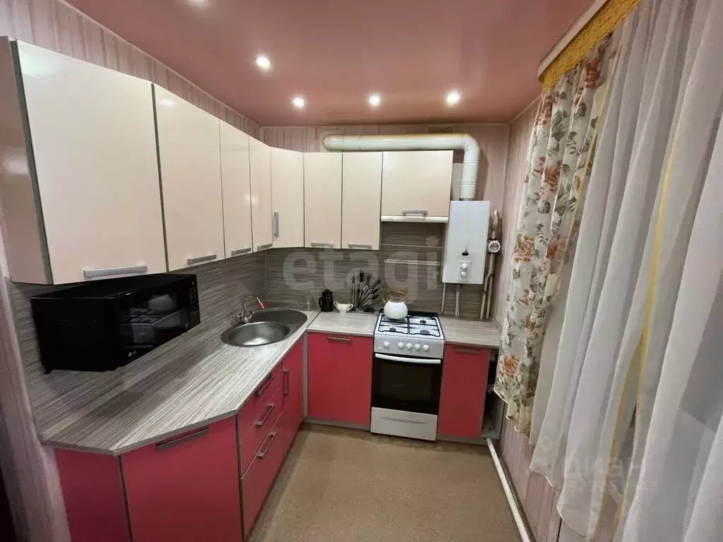 3-к кв. Коми, Ухта пос. УРМЗ, ул. Школьная, 2 (60.7 м) - Фото 1