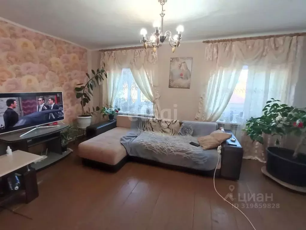 Дом в Челябинская область, Троицк ул. Имени О.Ю. Шмидта, 63 (63 м) - Фото 0