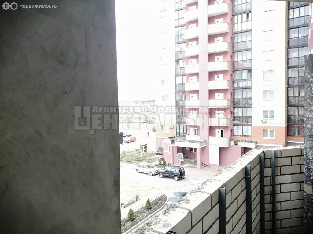 2-комнатная квартира: Смоленск, Промышленный район (66.2 м) - Фото 1