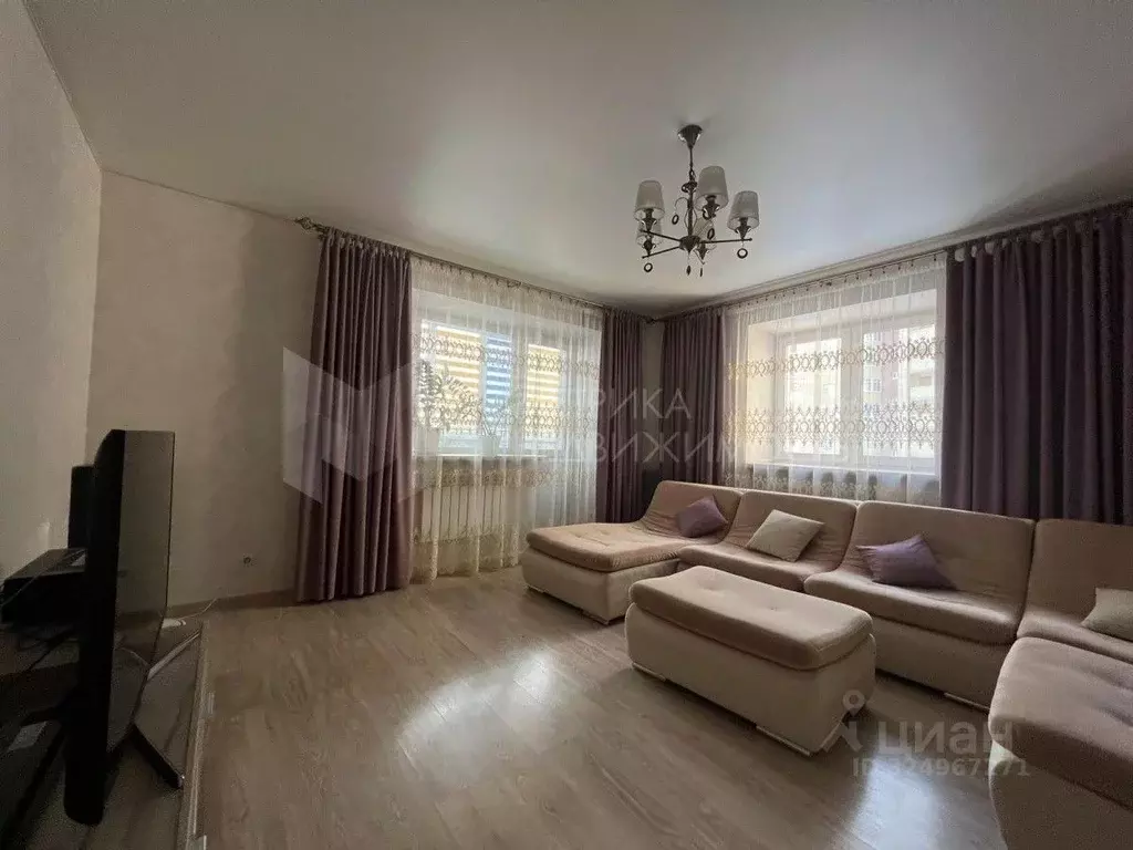 3-к кв. Тюменская область, Тюмень ул. Дружбы, 73 (89.0 м) - Фото 1