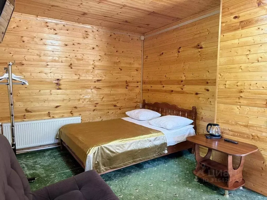 Дом в Карачаево-Черкесия, Зеленчукский район, с. Архыз ул. Курджиева, ... - Фото 2