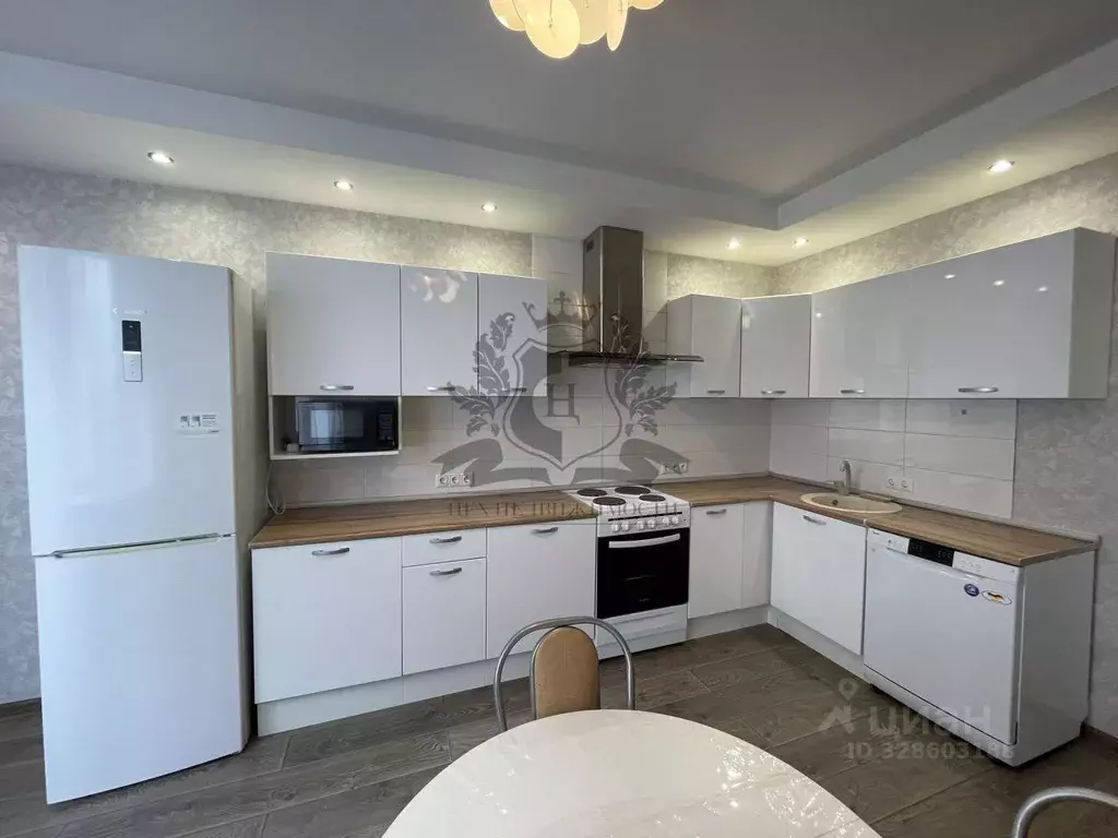 3-к кв. Санкт-Петербург ул. Ворошилова, 27к1 (90.0 м) - Фото 1