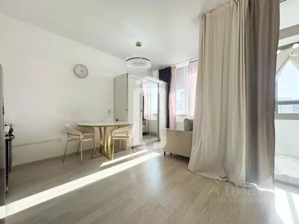 Студия Свердловская область, Екатеринбург ул. Тенистая, 6/4 (28.0 м) - Фото 1