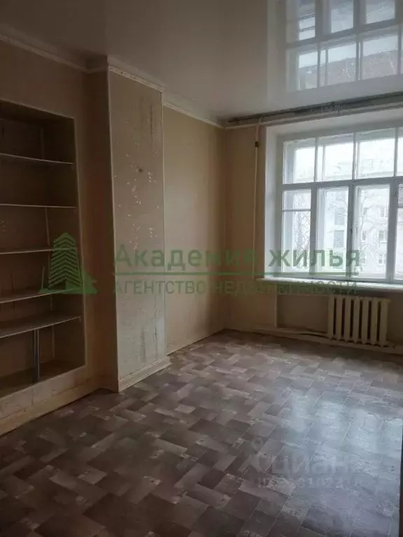 3-к кв. Саратовская область, Саратов Астраханская ул., 118а (59.8 м) - Фото 0