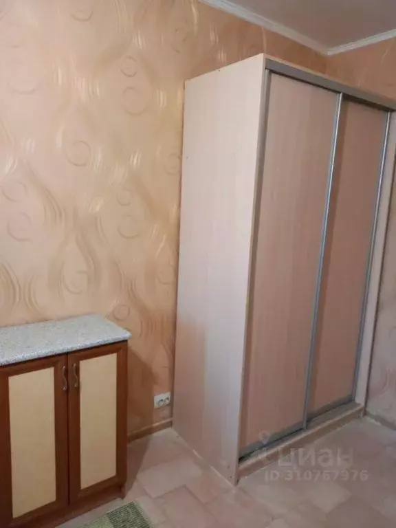 Комната Севастополь ул. Маршала Крылова, 8 (17.0 м) - Фото 1