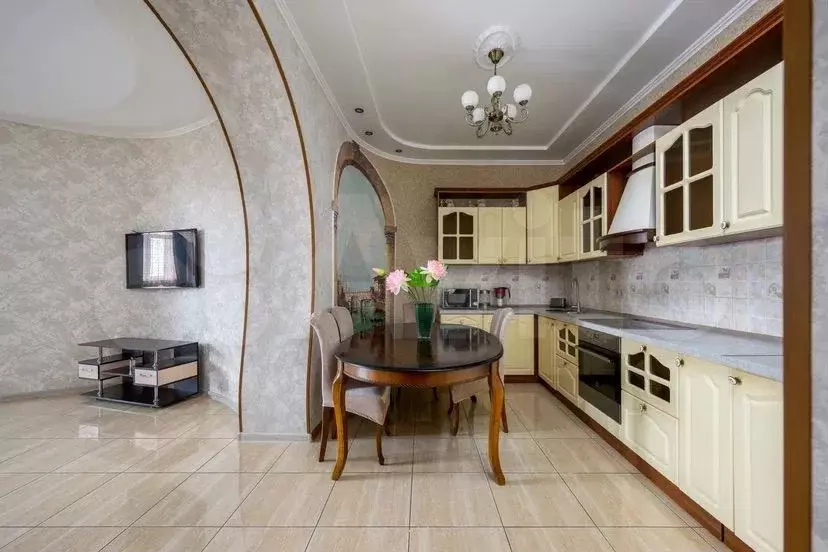 3-к. квартира, 100 м, 14/15 эт. - Фото 1