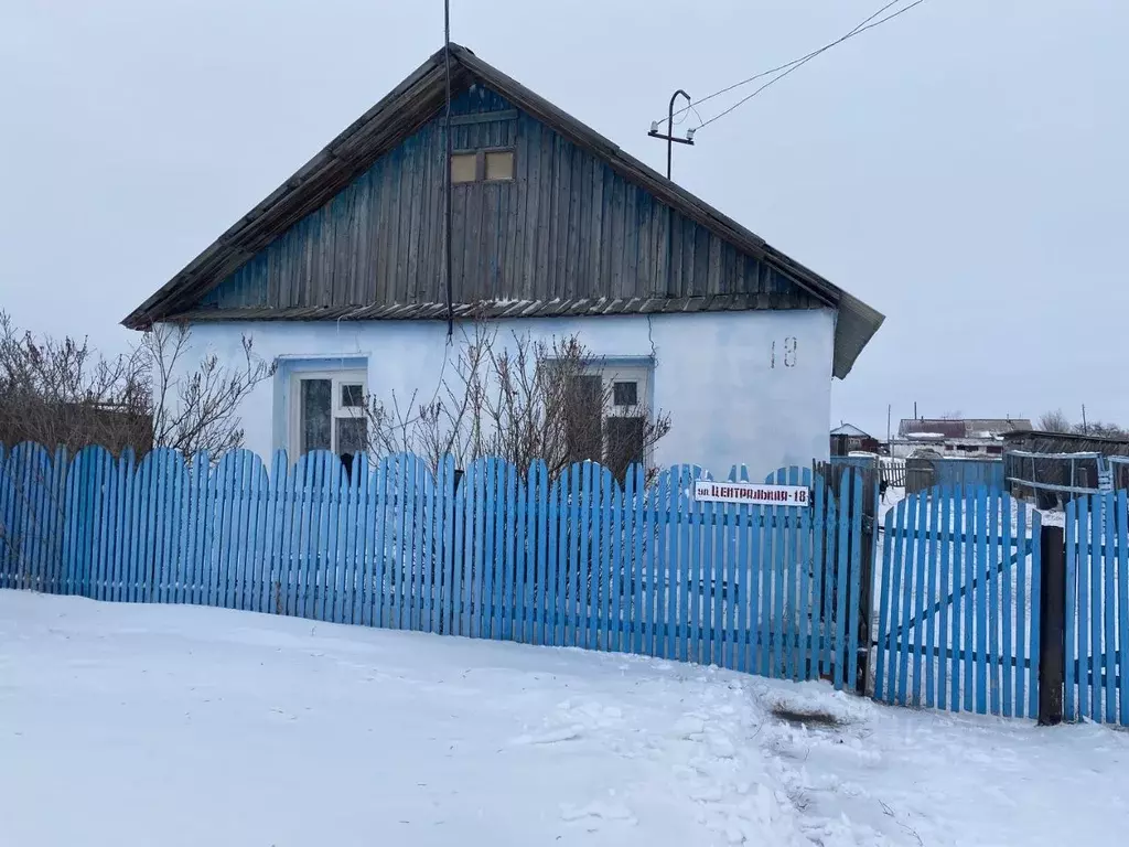 Дом в Омская область, Нововаршавский район, с. Александровка ., Купить дом  Александровка, Нововаршавский район, ID объекта - 50010364507