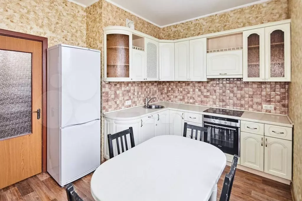2-к. квартира, 60 м, 4/25 эт. - Фото 1
