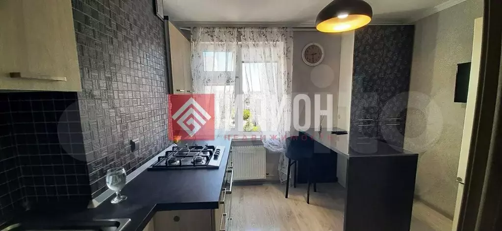 1-к. квартира, 40 м, 4/10 эт. - Фото 1