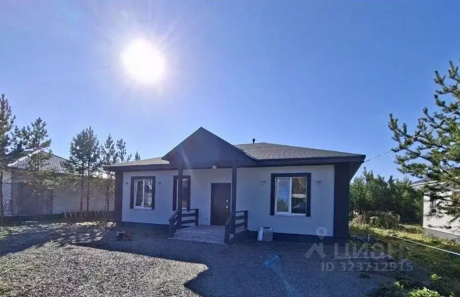 Дом в Свердловская область, Белоярский муниципальный округ, пос. ... - Фото 1