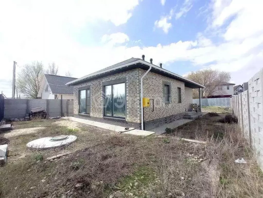 Дом в Волгоградская область, Волгоград Родниковая ул., 54к (96 м) - Фото 0