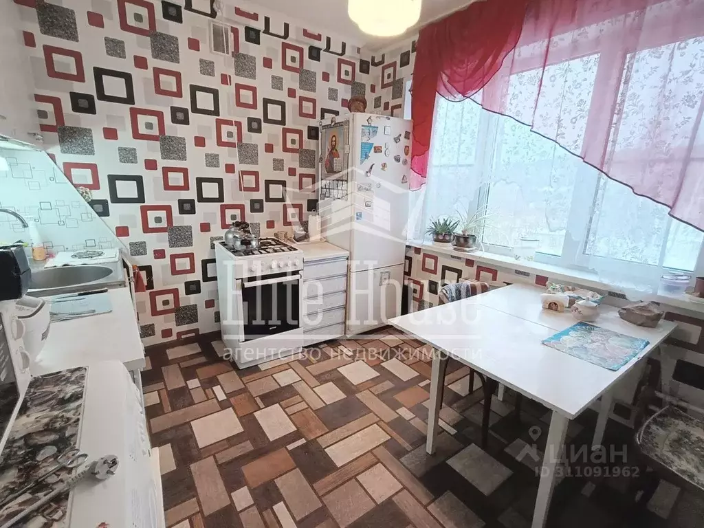 3-к кв. Калужская область, Калуга Анненки мкр, ул. Вишневского, 17 ... - Фото 2