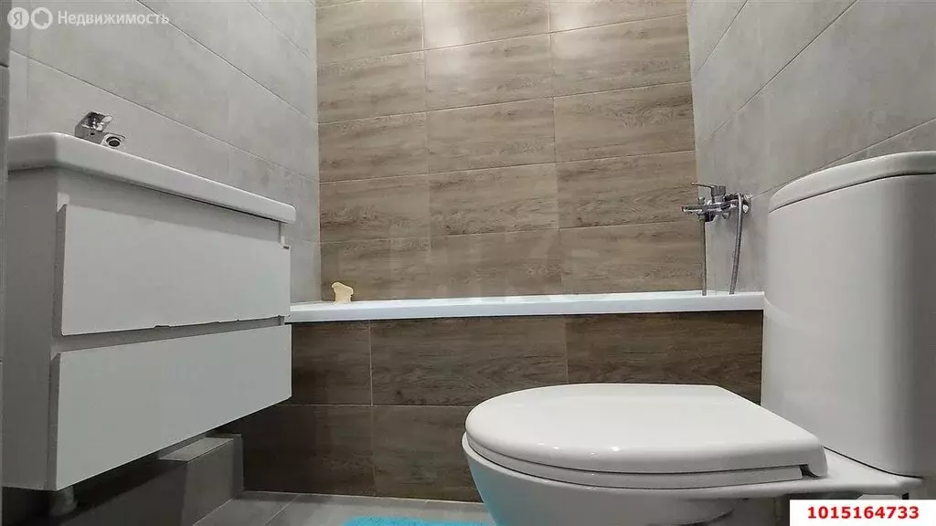 2-комнатная квартира: Краснодар, улица Западный Обход, 39/2к3 (54.7 м) - Фото 1