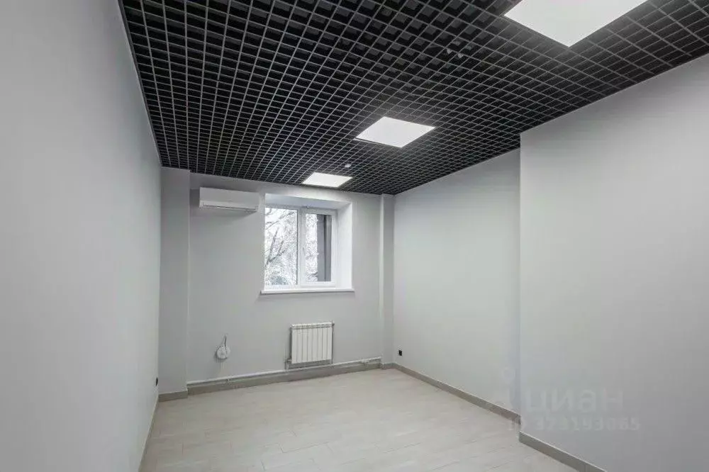 Помещение свободного назначения в Омская область, Омск Тарская ул., 22 ... - Фото 1