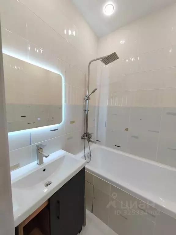 2-к кв. Московская область, Красногорск Опалиха мкр, ул. Пришвина, 5 ... - Фото 0