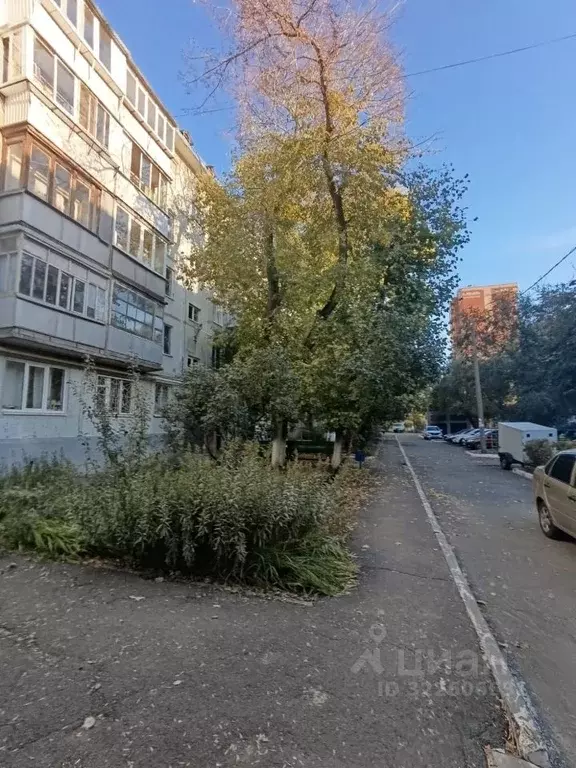 3-к кв. Оренбургская область, Оренбург Туркестанская ул., 9 (60.0 м) - Фото 0