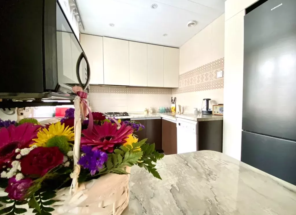 Продается 3-комнатная квартира - Фото 2