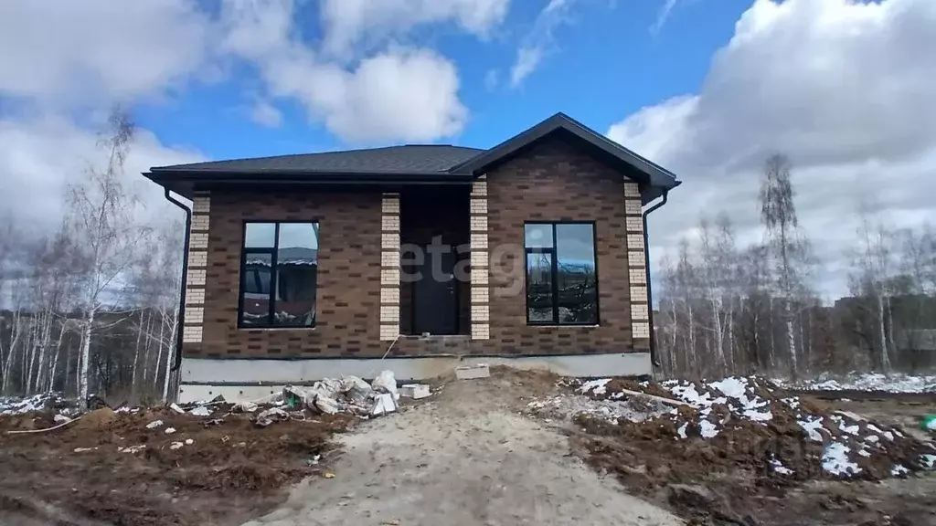 Дом в Курская область, Курский район, Нижнемедведицкий сельсовет, д. ... - Фото 1