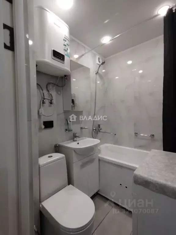 2-к кв. Бурятия, Улан-Удэ бул. Карла Маркса, 33 (46.1 м) - Фото 1