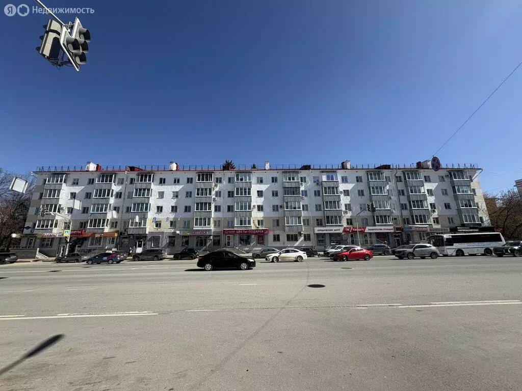 2-комнатная квартира: Уфа, улица Цюрупы, 110 (44.4 м) - Фото 1