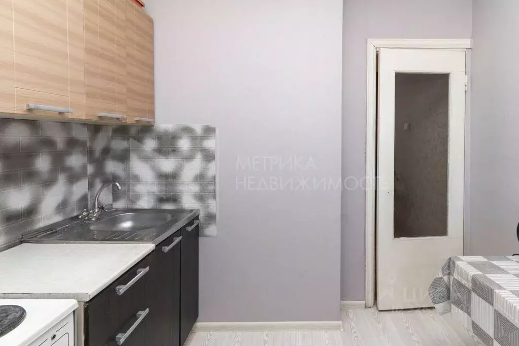 1-к кв. Тюменская область, Тюмень Восточный мкр, ул. Моторостроителей, ... - Фото 1