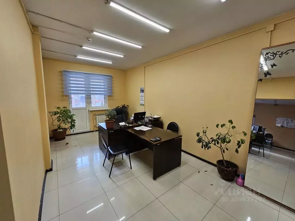 Офис в Иркутская область, Иркутск ул. Терешковой, 17 (49 м) - Фото 1