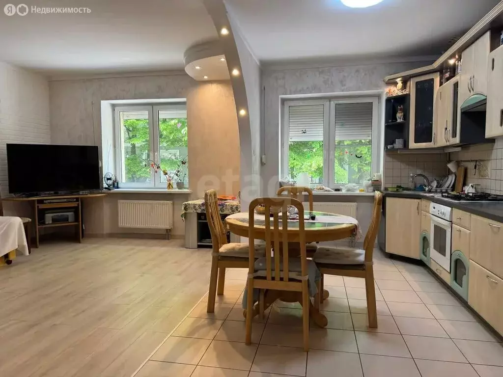 3-комнатная квартира: Калининград, улица Лермонтова, 9 (107.7 м) - Фото 2