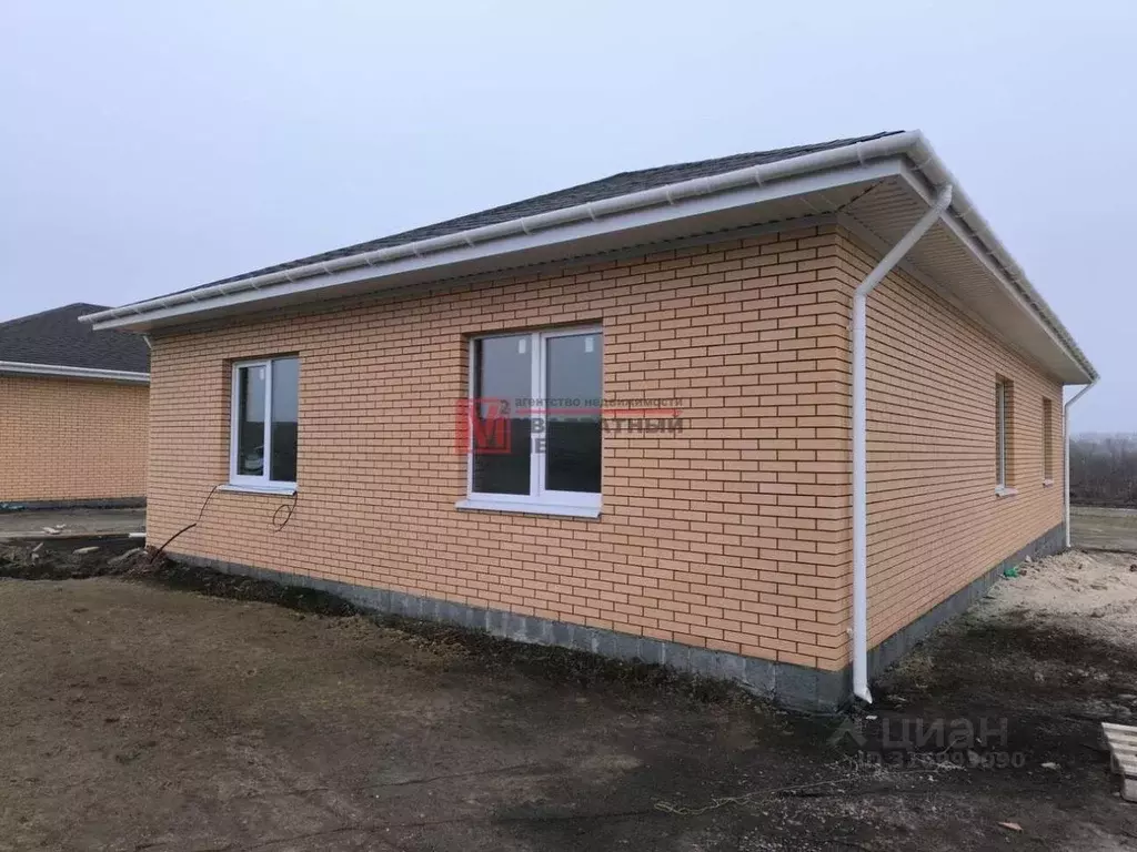 Дом в Белгородская область, Старооскольский городской округ, с. ... - Фото 0