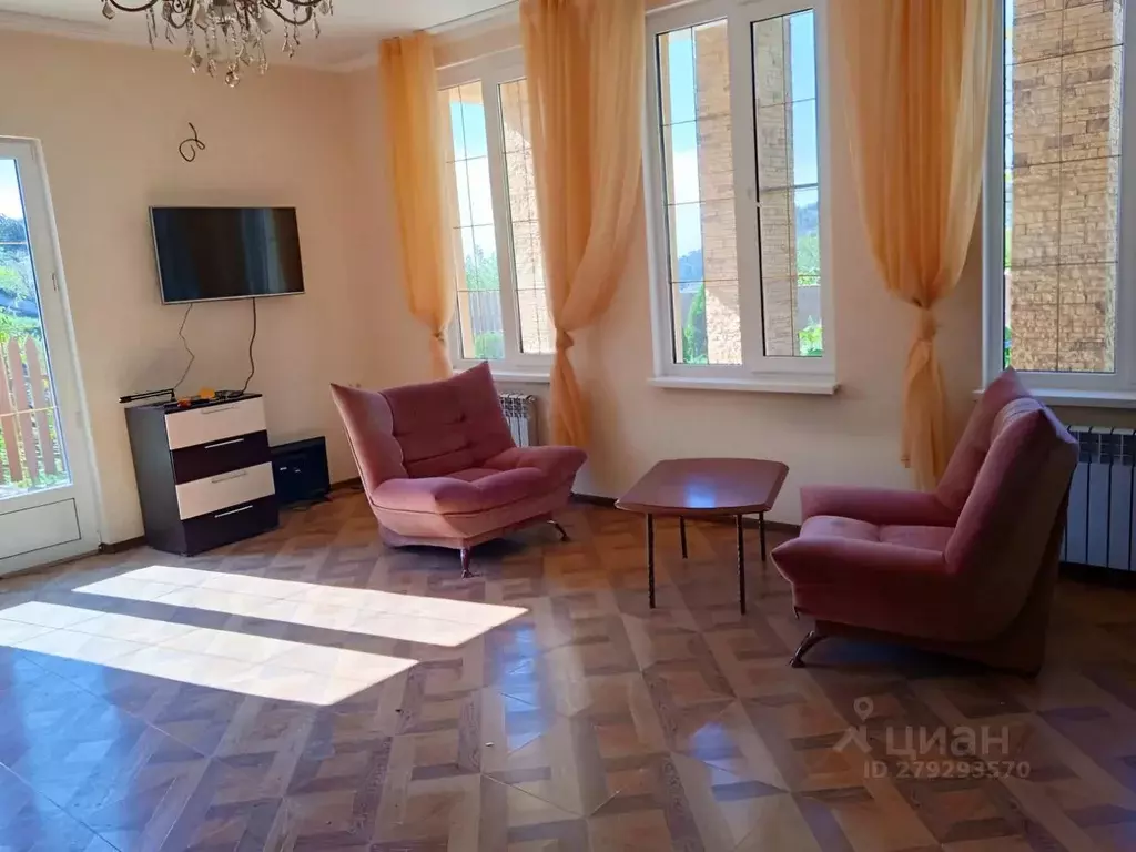 Дом в Краснодарский край, Сочи Целинная ул., 42/2Б (150 м) - Фото 1