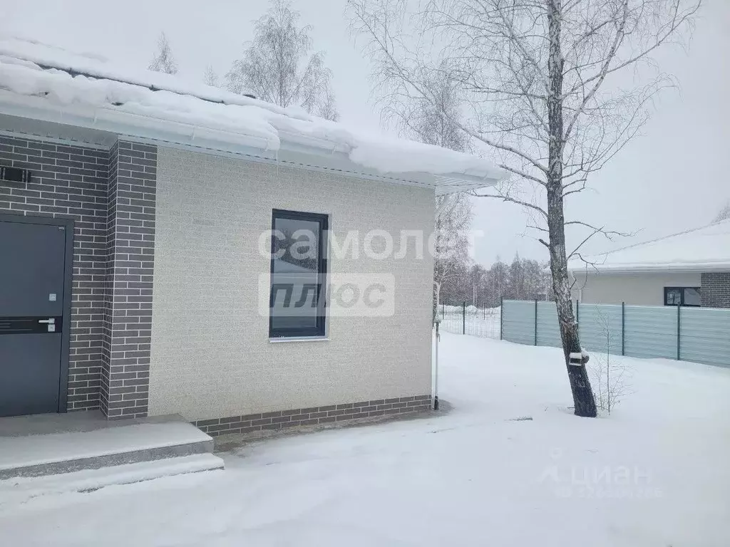 Дом в Курская область, Октябрьский район, Большедолженковский ... - Фото 2