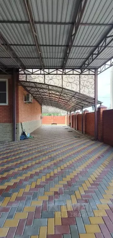 Дом в Ростовская область, Семикаракорск Александровская ул., 1 (320 м) - Фото 0