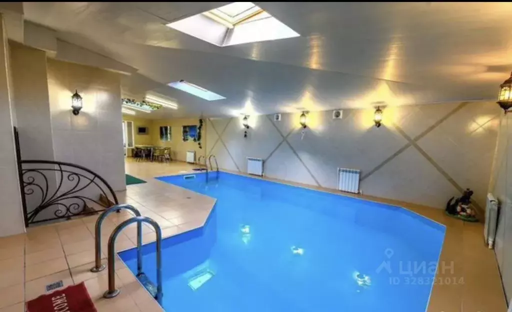 Дом в Волгоградская область, Среднеахтубинский район, Фрунзенское ... - Фото 1