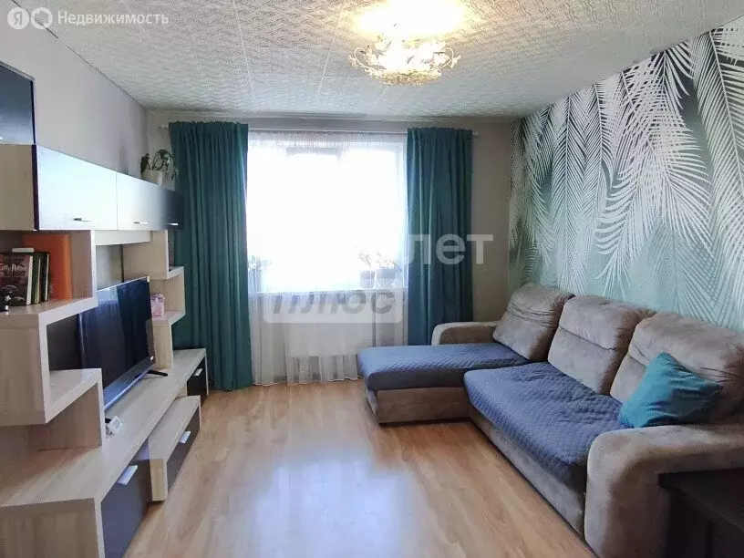 3-комнатная квартира: Ижевск, Молодёжная улица, 82 (53.7 м) - Фото 1