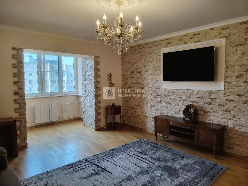 Продается 3-комнатная квартира - Фото 1