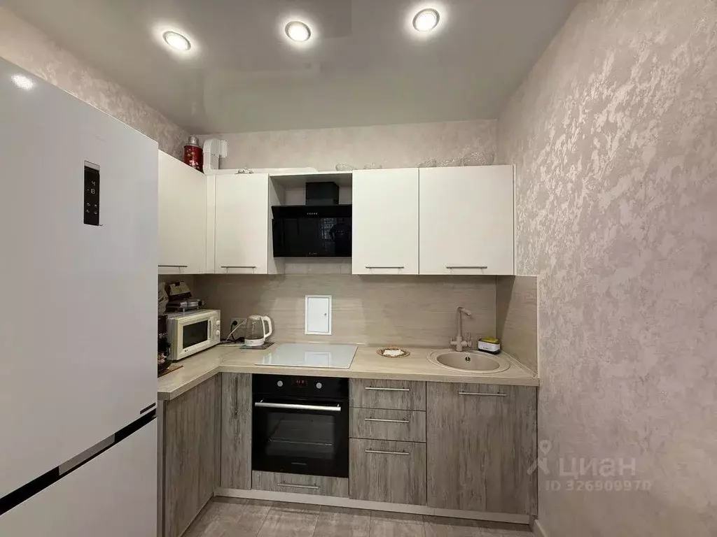 2-к кв. Волгоградская область, Волгоград ул. Пархоменко, 2А (47.0 м) - Фото 0