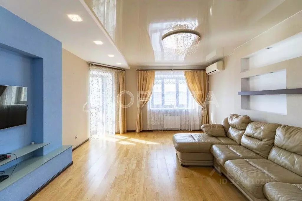 2-к кв. Тюменская область, Тюмень Комсомольская ул., 60 (75.5 м) - Фото 1