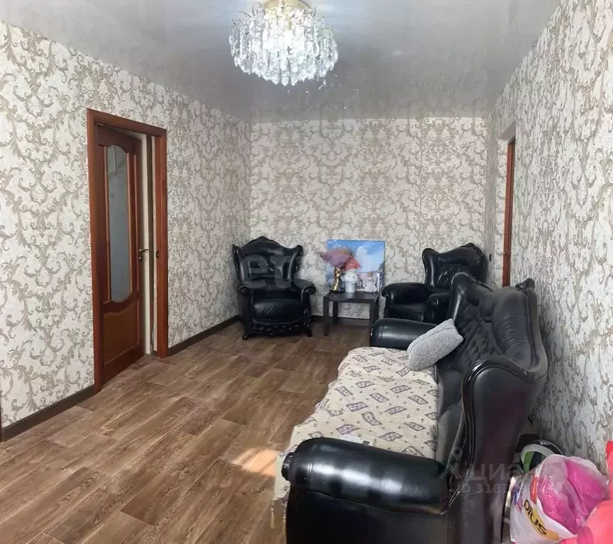 2-к кв. Калмыкия, Элиста ул. Максима Горького, 11 (59.1 м) - Фото 1